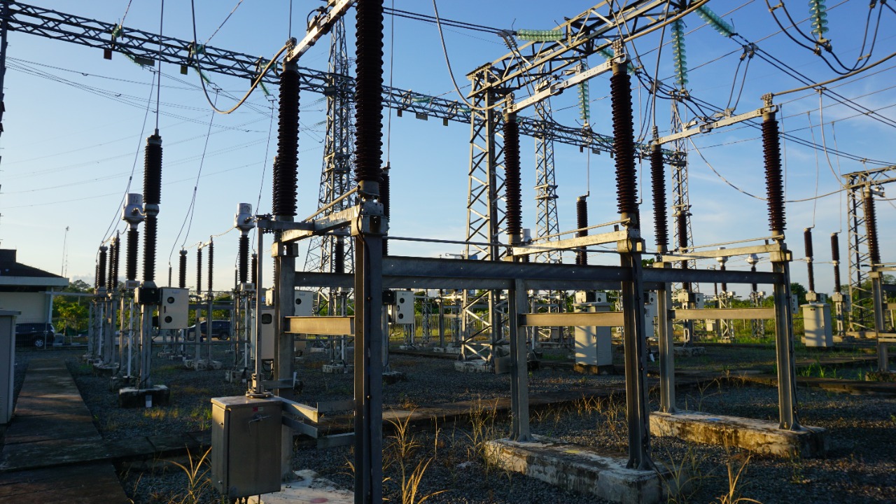 PLN memanfaatkan barang dan jasa industri domestik pada saat konstruksi dengan penggunaan Tingkat Komponen Dalam Negeri (TKDN) mencapai 79 persen. (Foto: PLN)