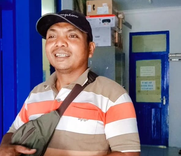 Suami korban, Mahmud Awi. (Foto: Diwan/Serikat News) 