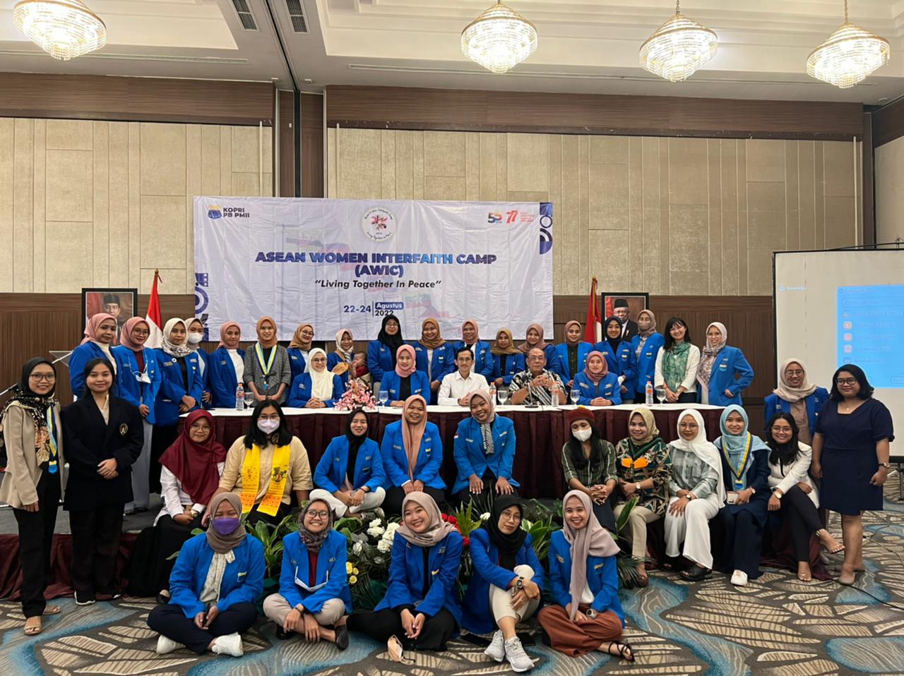 Pengurus Besar Korps Pergerakan Mahasiswa Islam Indonesia Putri (PB Kopri PMII) dalam acara Asean Woman Interfaith Camp (AWIC) 2022. (Foto: Istimewa)