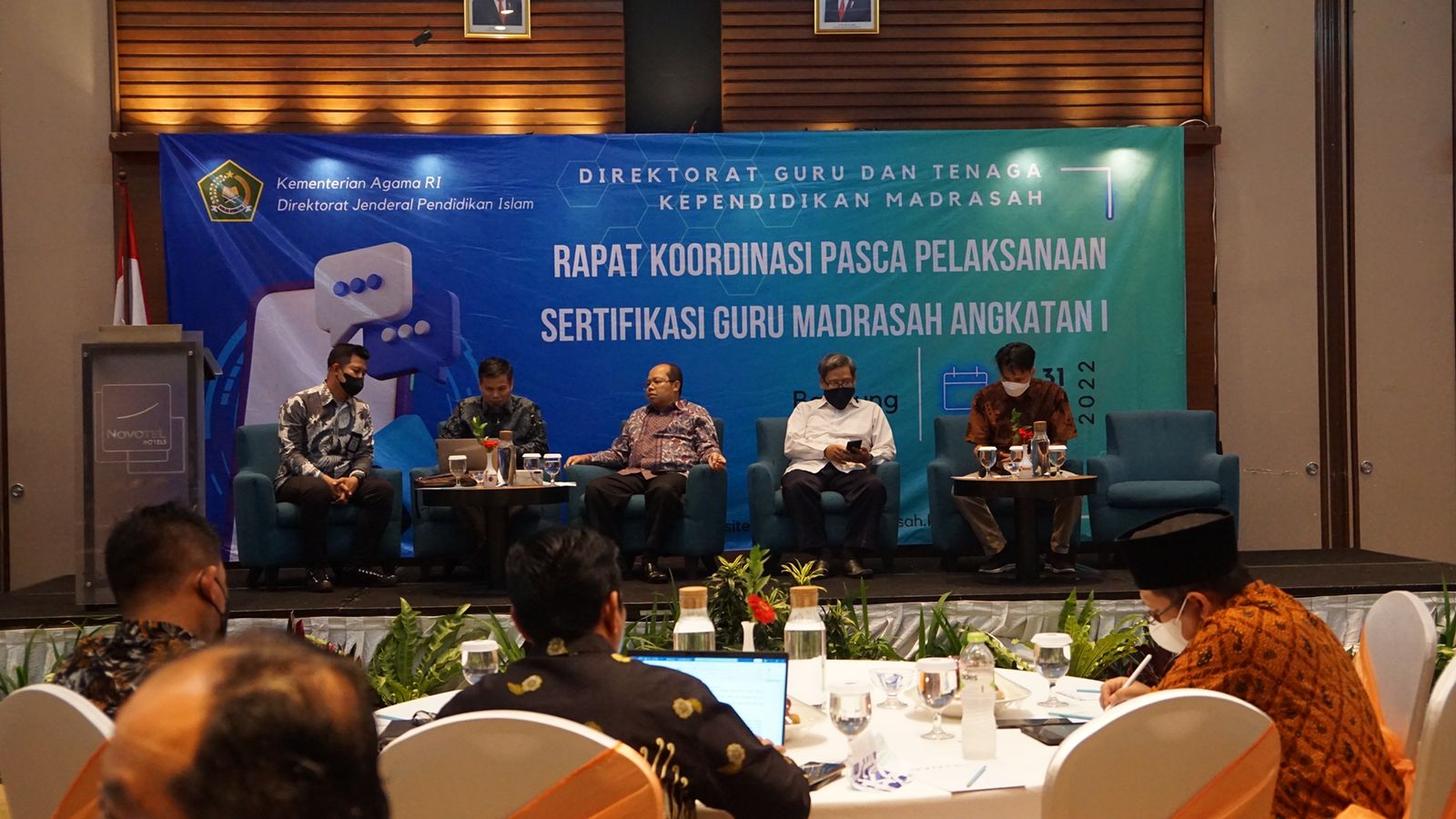 Rapat Koordinasi Pasca Pelaksanaan Sertifikasi Guru Madrasah Angkatan I yang berlangsung di Bandung. (Foto: Kemenag)