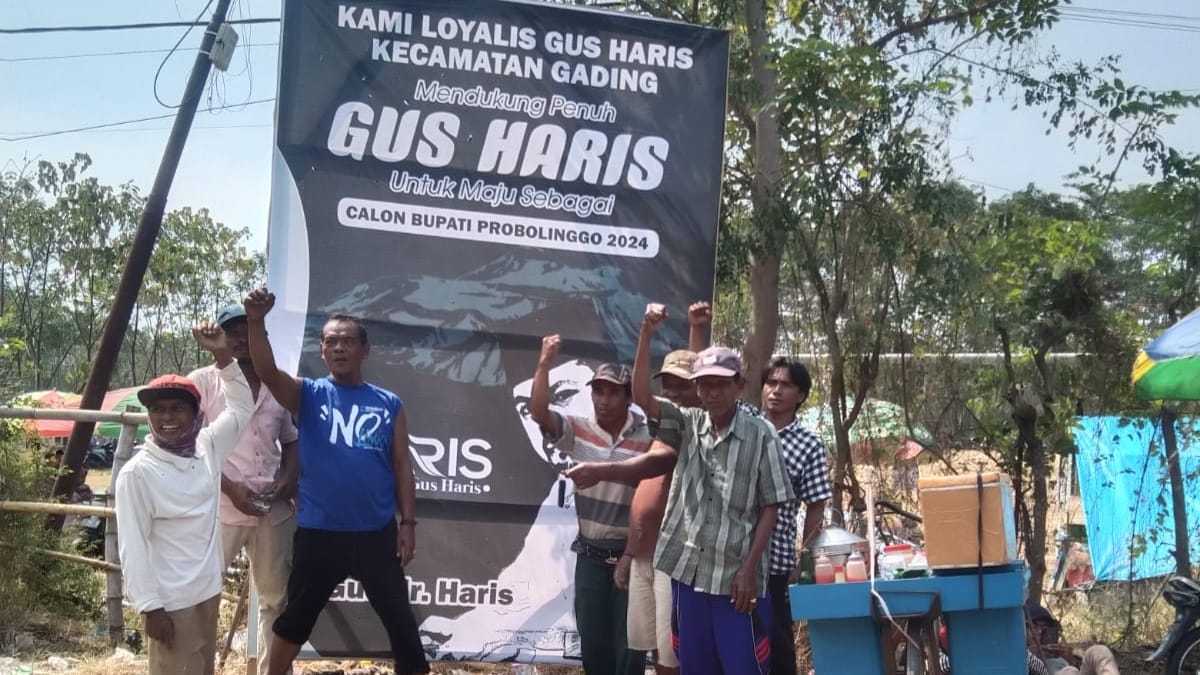 Di Kabupaten Probolinggo bertebaran banner dukungan terhadap salah satu tokoh muda dari Keluarga Besar Pesantren Zainul Hasan Genggong, Gus dr. Moh Haris Damanhuri Romly. (Foto: Istimewa)