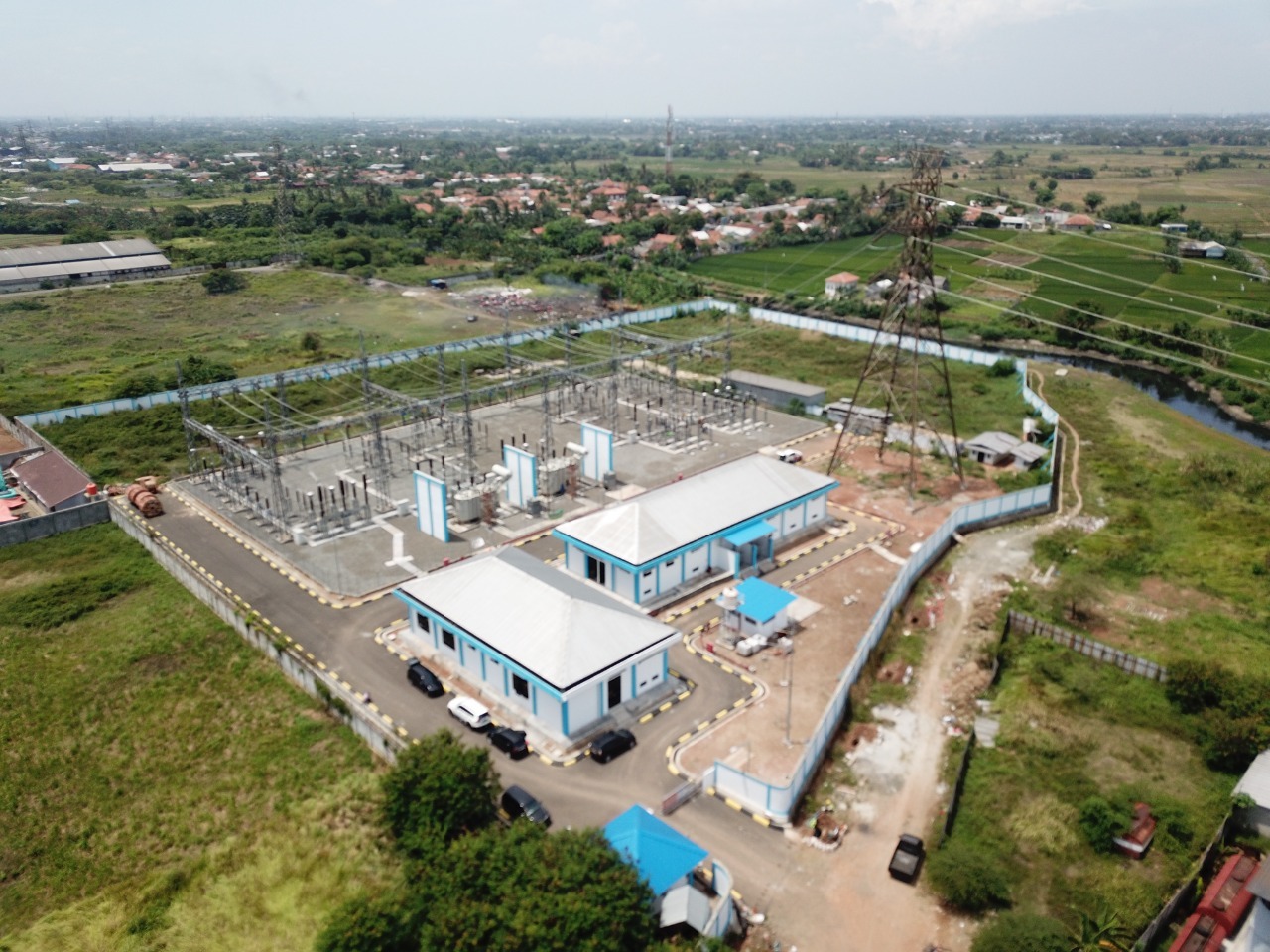 Energize pada proyek Gardu Induk 150 kV Tambun Extension dilakukan pada Selasa, 13 September 2022 dan memperhitungkan aspek Tingkat Komponen Dalam Negeri hingga mencapai 54 persen. (Foto: PLN)