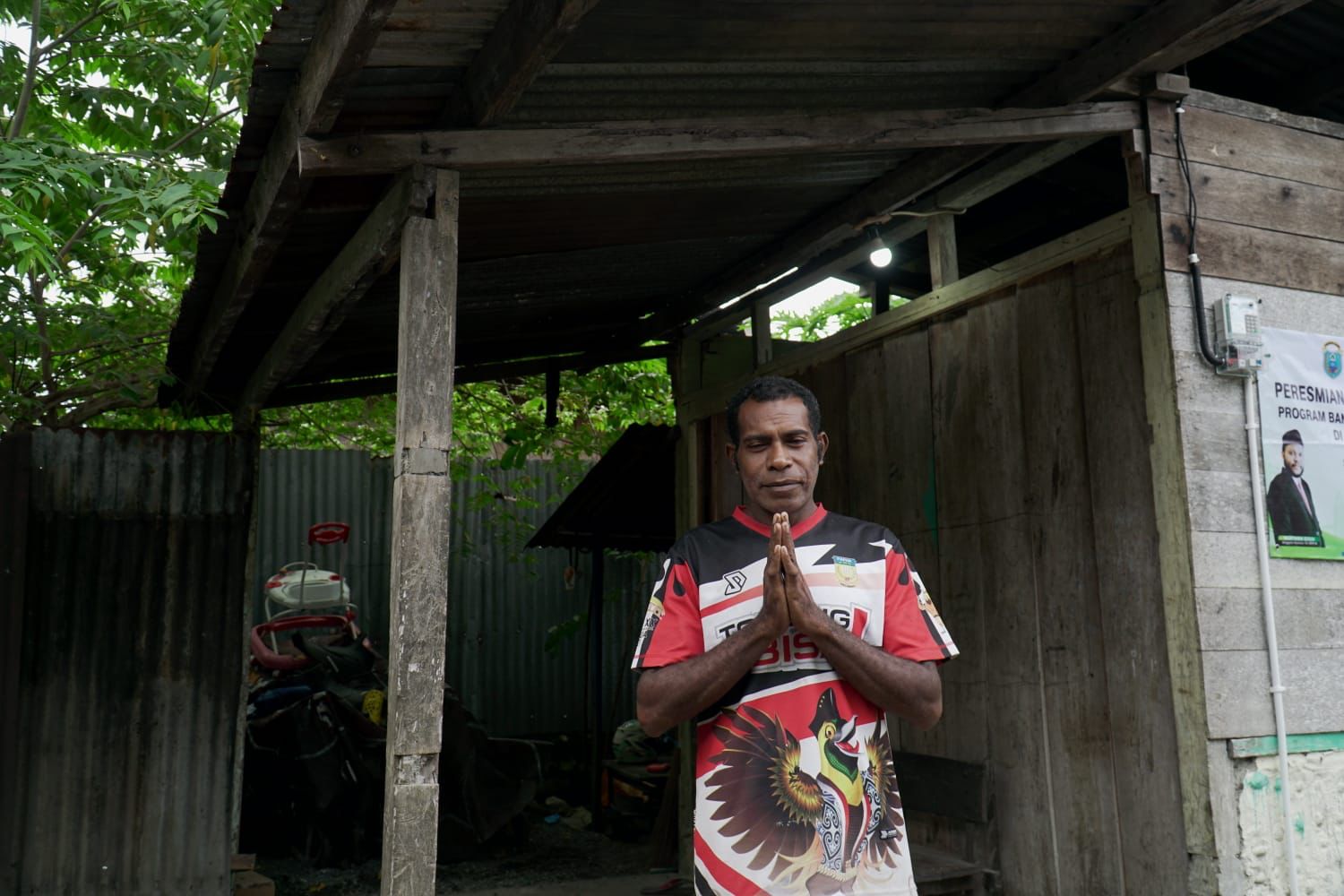 Sebanyak 1.920 rumah tangga di Papua dapat penerangan gratis. (Foto: PLN)