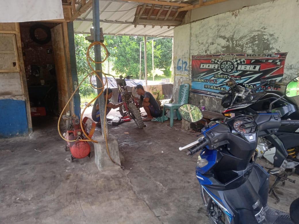 Bengkel motor 