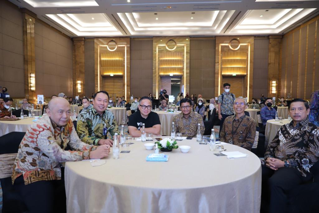 Wakil Menteri II BUMN, Kartika Wirjoatmodjo saat hadir dalam FGD. (Foto: Dok. BUMN)