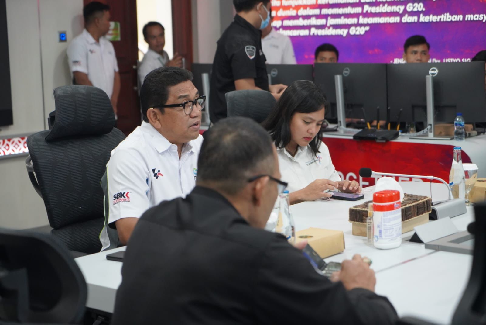 Keterangan: Shana Fatina dalam kunjungan bersama Polda NTT dalam rangka audiensi benchmarking di 91 Command Center ITDC Nusa Dua Bali, 30 Januari 2023. Foto: SerikatNews/Istimewa