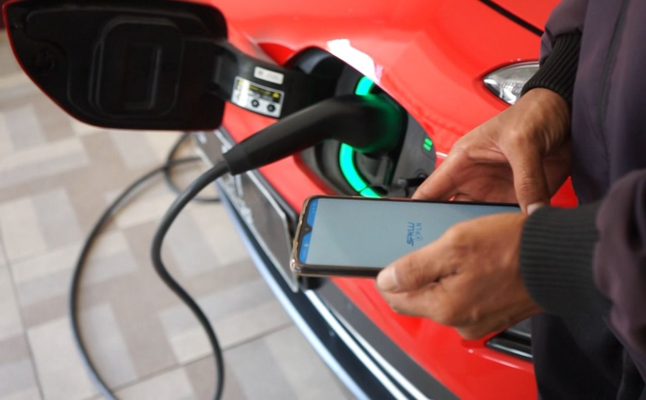 Fasilitas charging EV PLN manjakan pengguna kendaraan listrik. (Foto: Istimewa) 