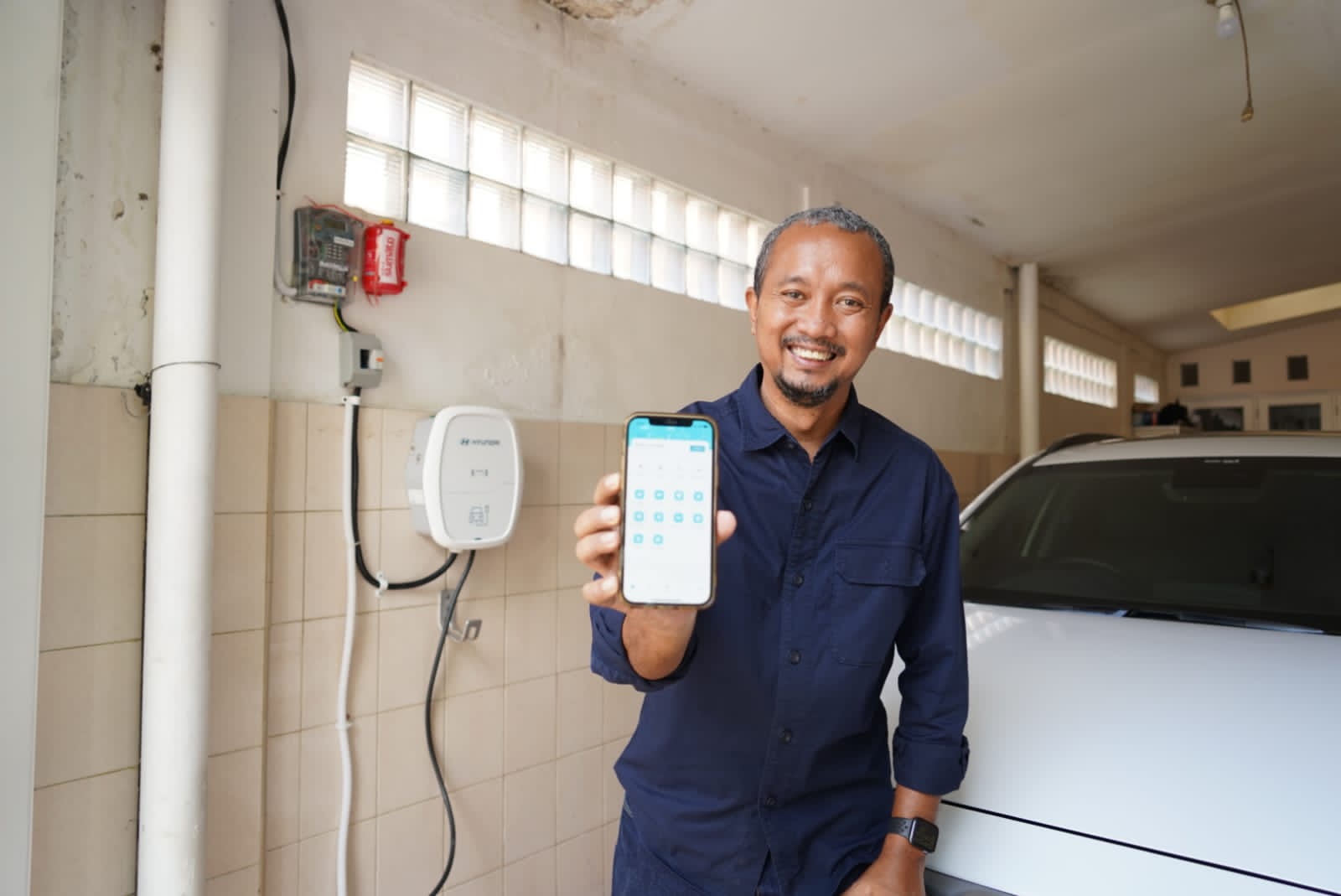 PLN terus memberikan berbagai kemudahan bagi pengguna kendaraan listrik. (Foto: PLN)