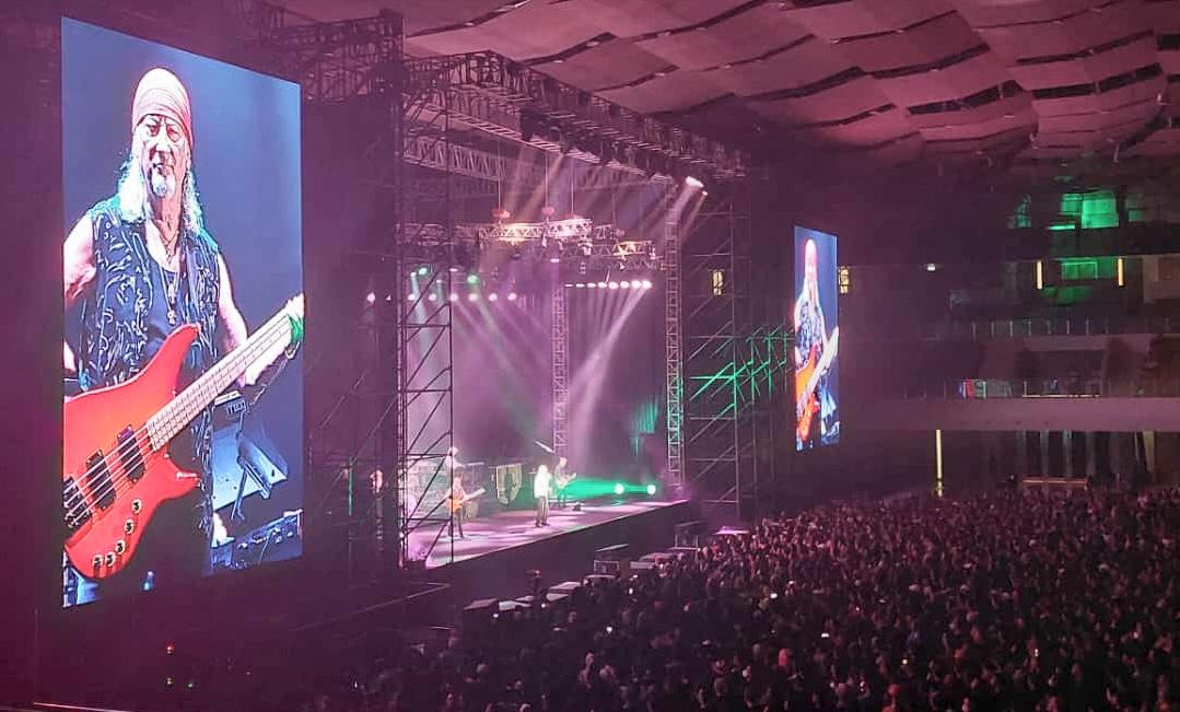 PT PLN (Persero) berhasil menghadirkan listrik andal tanpa kedip dalam konser Deep Purple yang berlangsung sukses dan meriah di Edutorium Universitas Muhammadiyah Surakarta (UMS) Solo. (Dok, PLN)