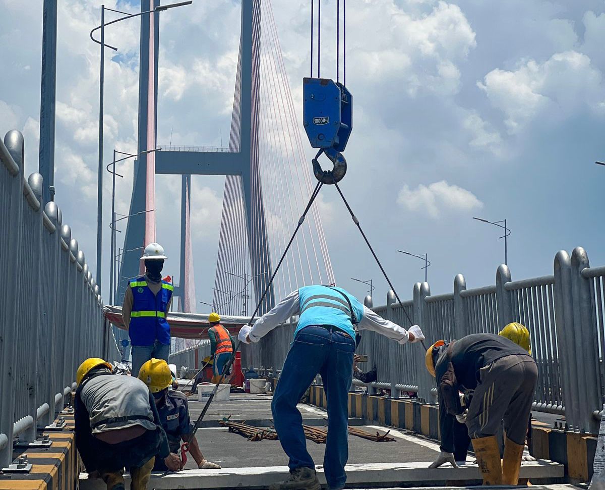 PT PLN (Persero) berhasil menyelesaikan interkoneksi listrik Jawa-Madura pada (21/03). (Dok, PLN)