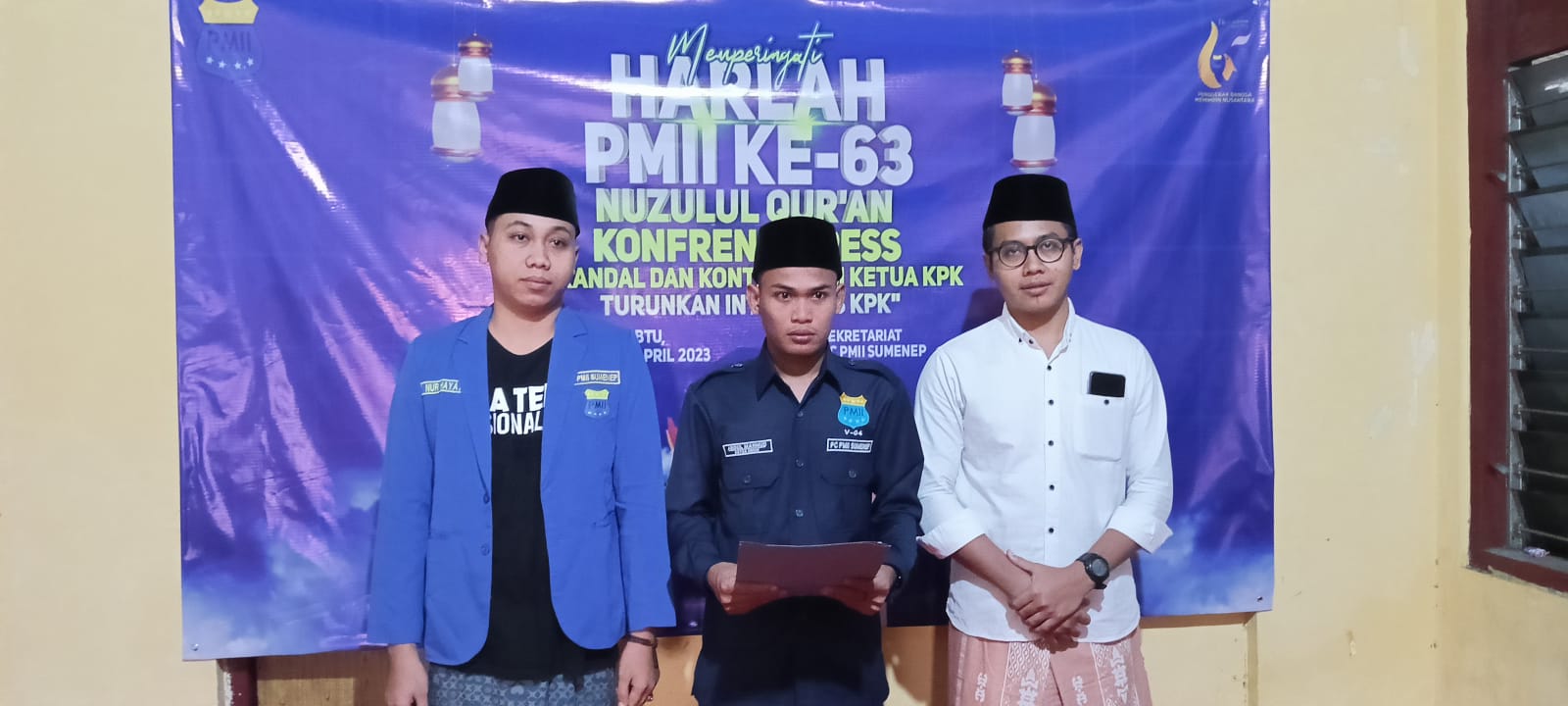 Ketua PC PMII Sumenep, Abdul Mahmud dan pengurus. (Foto: Istimewa)