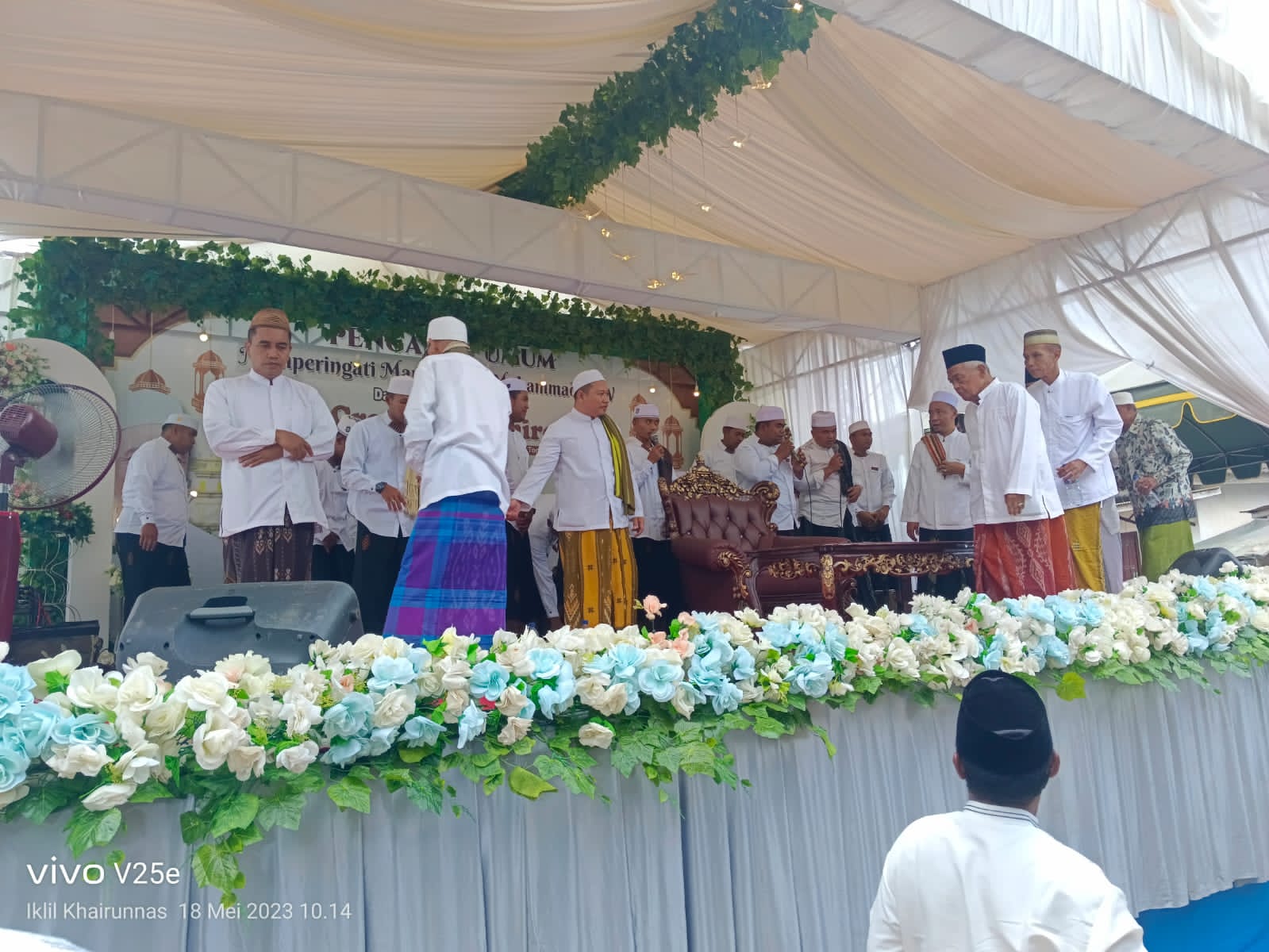 Crew Tak Roniro menggelar tasyakkuran dan Maulid Nabi Muhammad SAW. (Foto: Istimewa) 