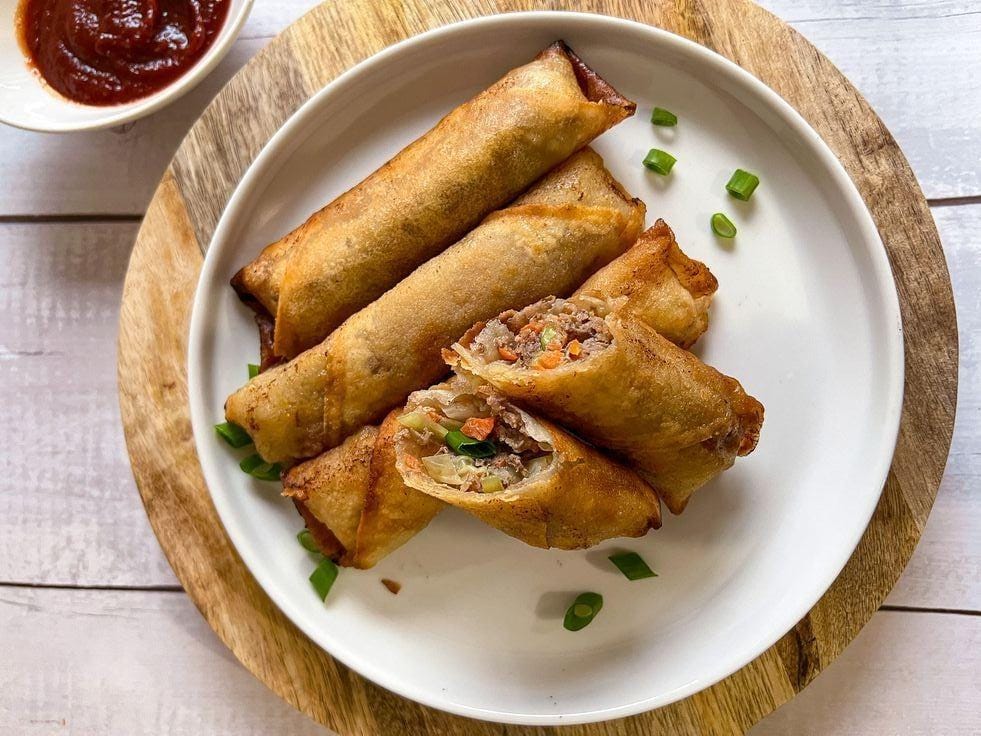 Jajan tradisional, Lumpia. (Foto: Pinterest)