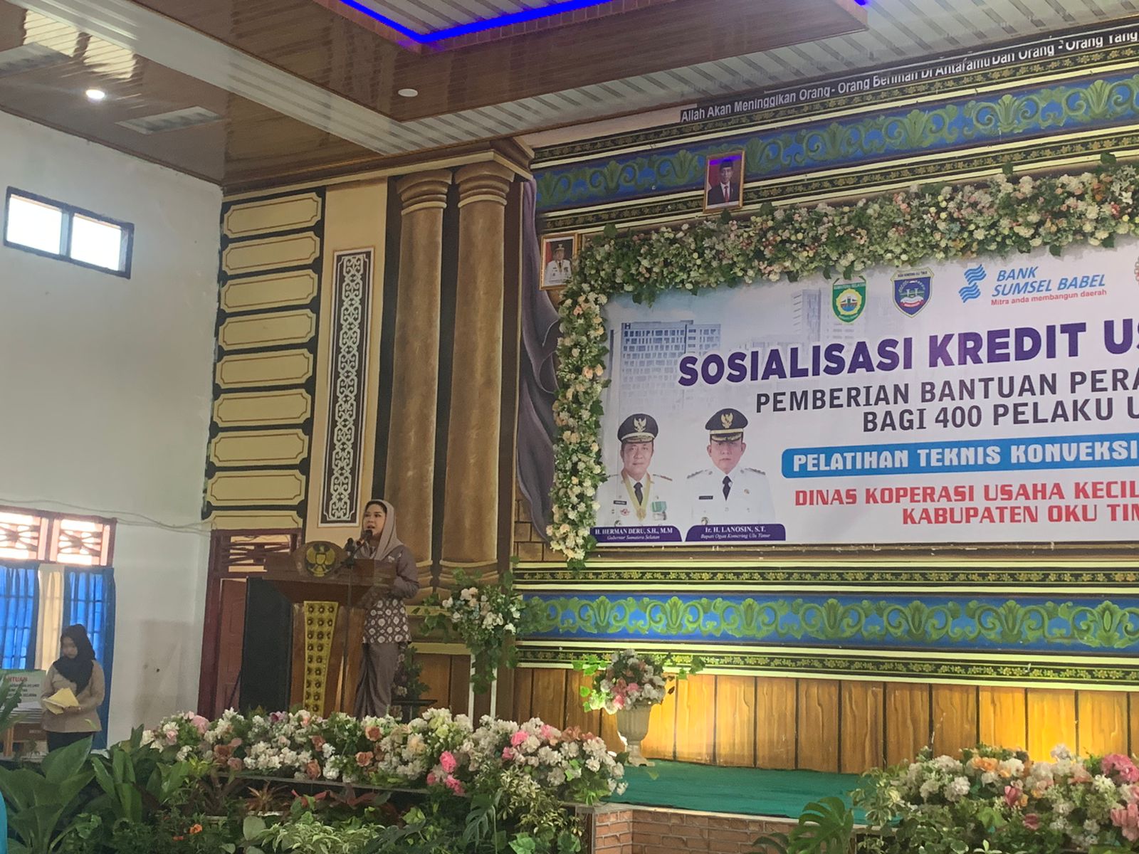 Direktur ICSB Sumatera Selatan saat membuka acara Sosialisasi Kredit Usaha Rakyat, Selasa, 27 Juni 2023. (Foto: Ranja/Serikat News) 
