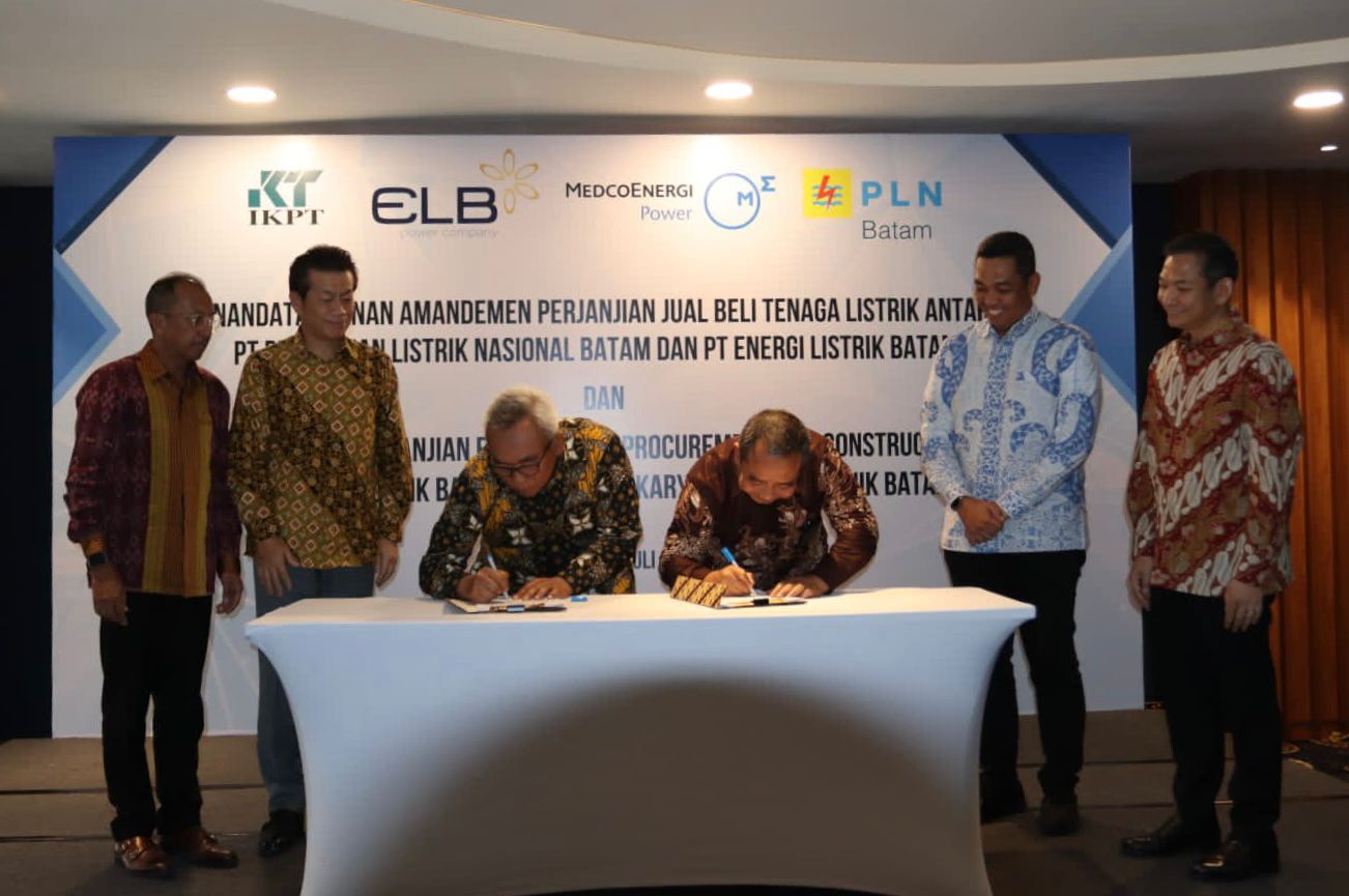 Penandatanganan Amandemen Perjanjian Jual Beli Tenaga Listrik (PJBTL) antara PT PLN Batam dengan PT ELB. (Foto: Istimewa)