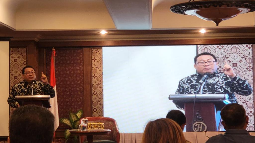 Ketua Umum Serikat Media Siber Indonesia (SMSI) Pusat Firdaus saat sambutan pada pembukaan Rapat Pimpinan Nasional (Rapimnas) SMSI tahun 2023, di aula Hotel Jayakarta, Jakarta (27/10). (Foto: Istimewa) 