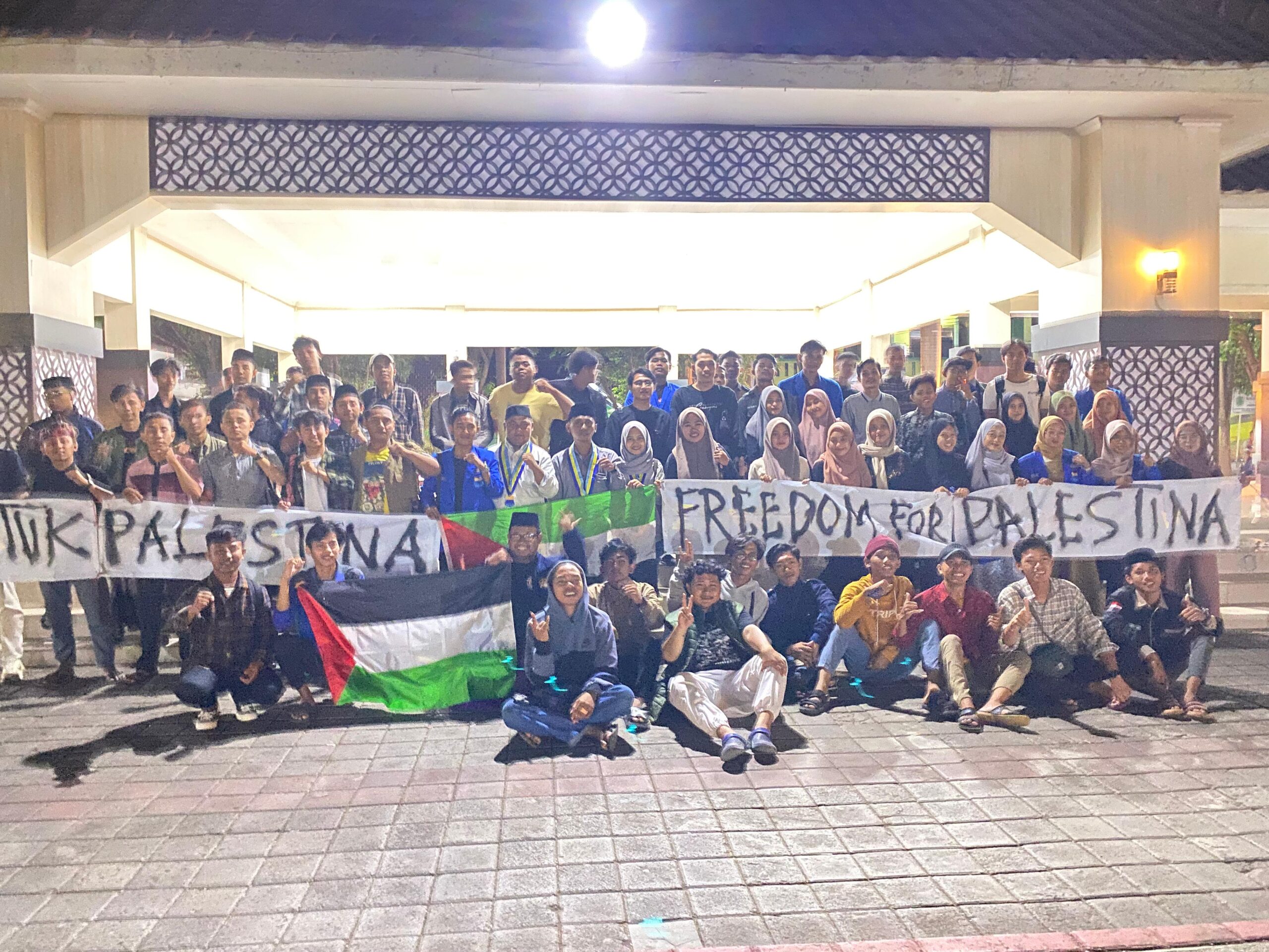 PMII se Probolinggo Raya gelar doa bersama untuk warga Palestina. (Foto: Istimewa) 