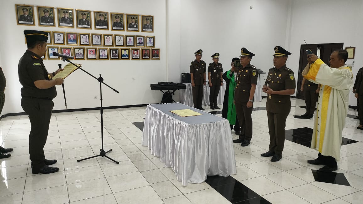 Serah Terima Jabatan (Sertijab) dilakukan Kejaksaan Negeri (Kejari) Kabupaten Probolinggo pada Jumat (15/12/2023). (Foto: Istimewa) 