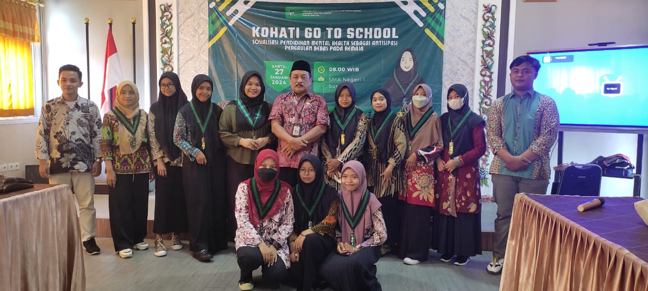 Korp HMI-Wati (Kohati) Cabang Sumenep Komisariat STKIP PGRI mengadakan kegiatan sosialisasi pendidikan mental health pada Sabtu (27/01/2024), di aula pertemuan guru SMA 1 Negeri Sumenep. (Foto: Serikat News) 