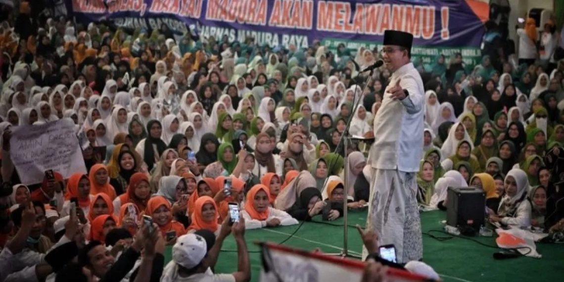 Anies Baswedan kampanye di Gedung Graha Adi Poday, Sumenep, Rabu (31/1/2024). (Foto: Serikat News) 