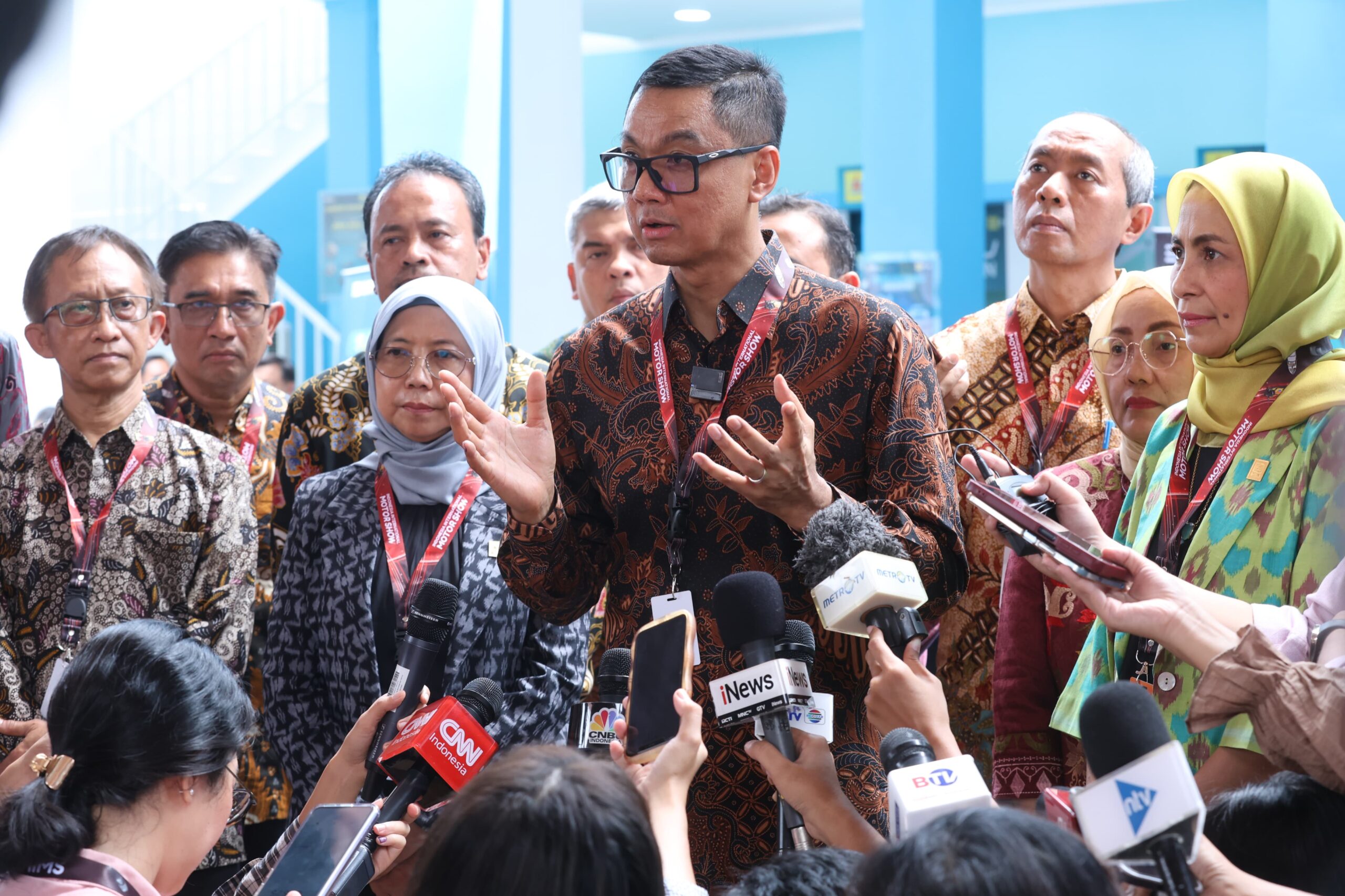 Dalam kesempatannya bersama media di IIMS 2024, Direktur Utama PLN Darmawan Prasodjo mengatakan, pihaknya berkomitmen penuh untuk mendukung Pemerintah dalam mengakselerasi ekosistem kendaraan listrik di tanah air. (Foto: Istimewa) 