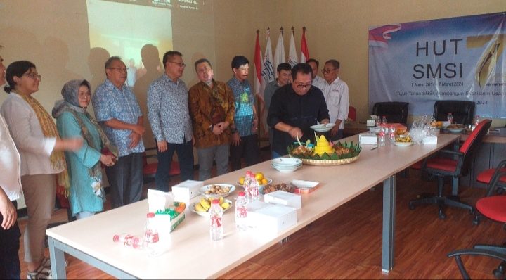 Acara tumpengan HUT ke-7 SMSI, Kamis 7 Maret 2024. (Foto: Istimewa) 