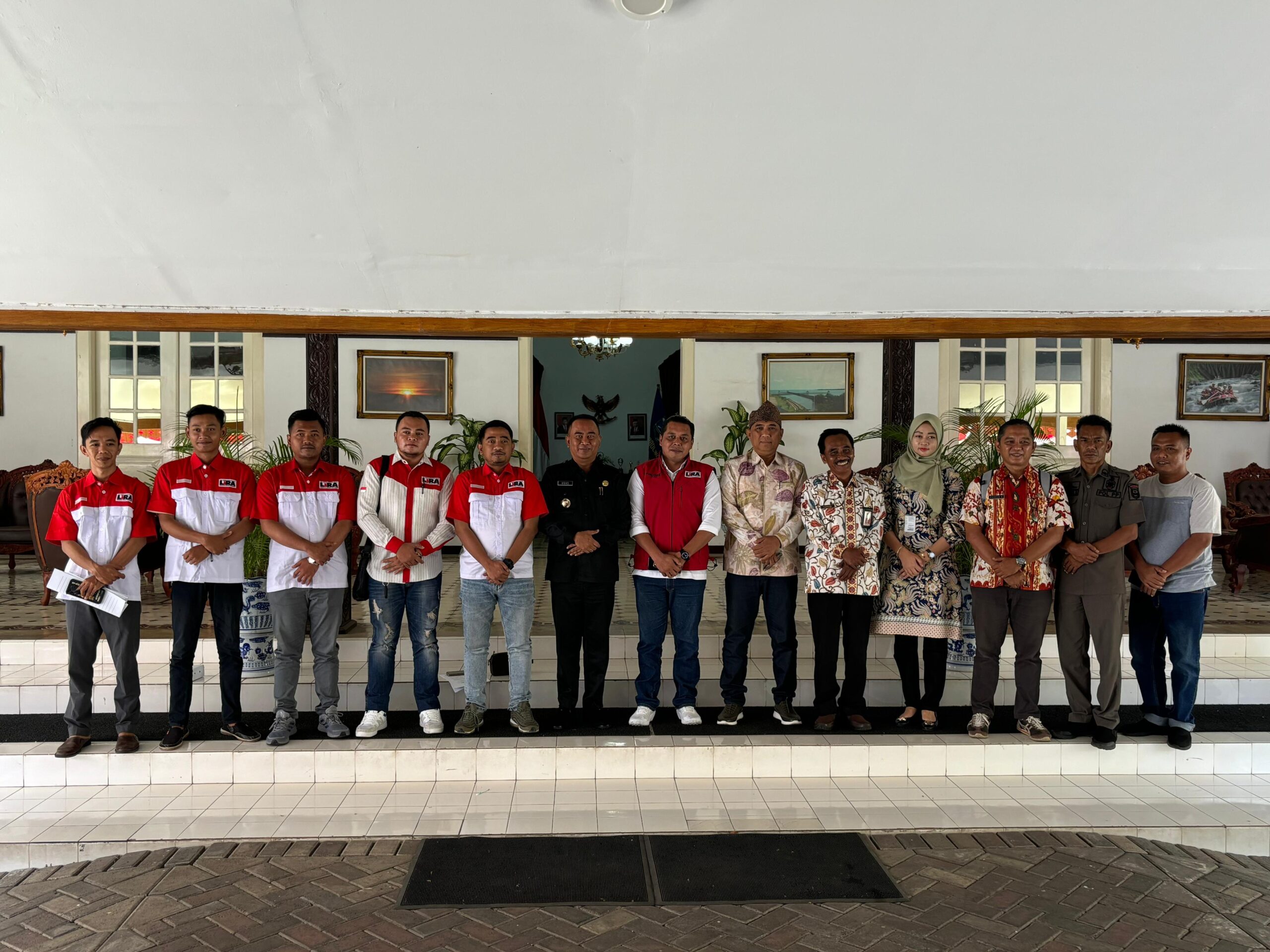 LIRA Kabupaten Probolinggo audiensi dengan Pj Bupati Probolinggo Ugas Irwanto di Pendopo Bupati, Jumat (9/8/2024). (Foto: Istimewa) 