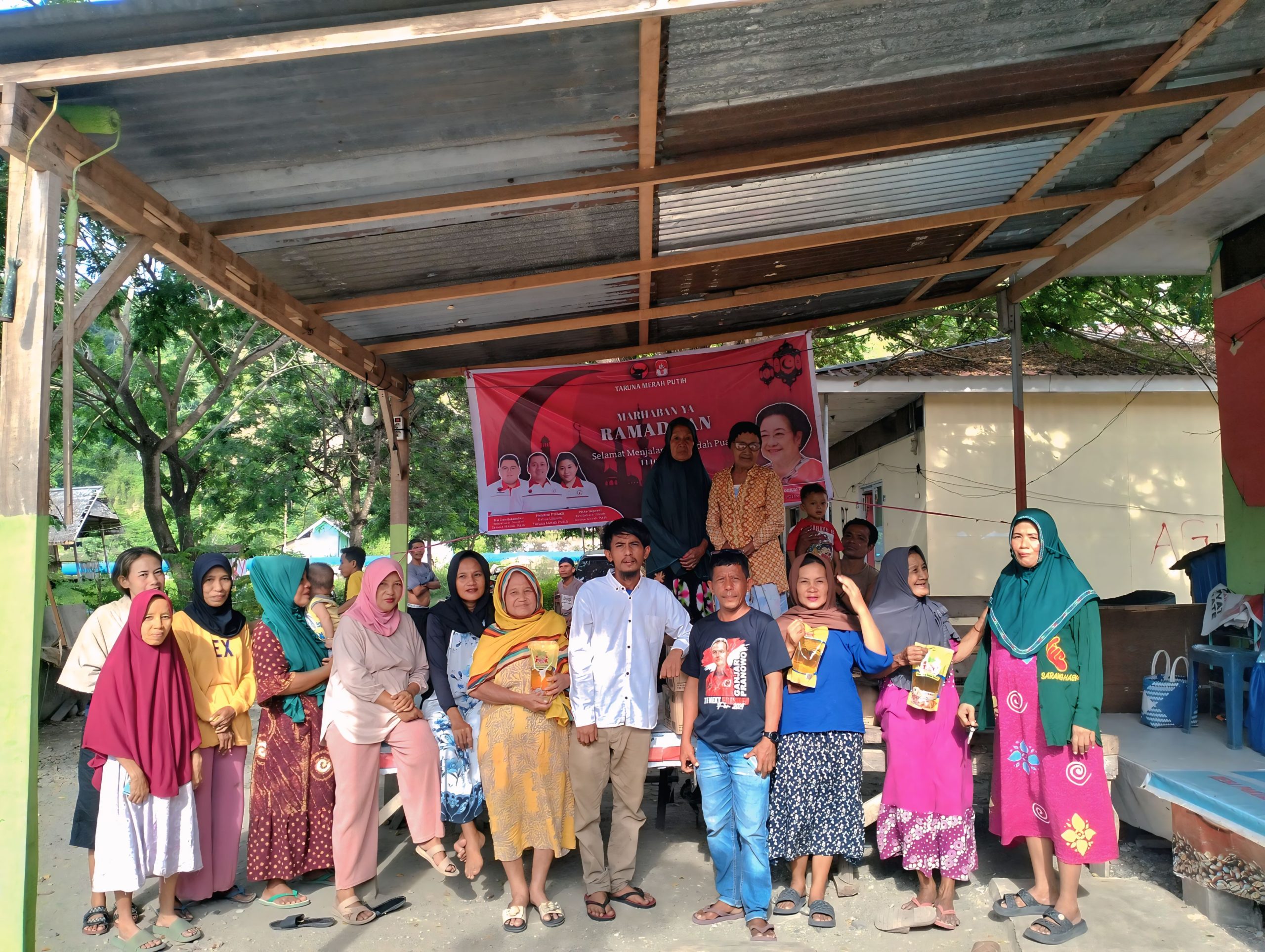 Sayap Pemuda PDIP, Taruna Merah Putih Sulawesi Tengah, kembali menunjukkan kepeduliannya terhadap masyarakat. (Foto: Istimewa)