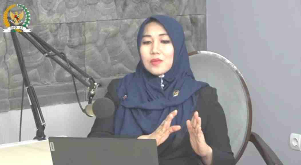 Senator Lia Istifhama dari Provinsi Jawa Timur dalam acara D’Voice Podcast DPD RI. (Foto: Serikat News) 