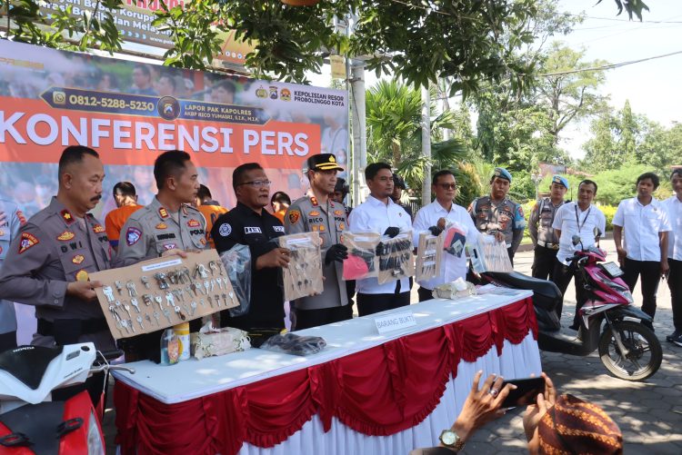 Curas yang sempat viral di medsos terungkap, Satreskrim Polres Probolinggo Kota Tangkap Tiga Pelaku. (Foto: Humas Polres Probolinggo Kota)