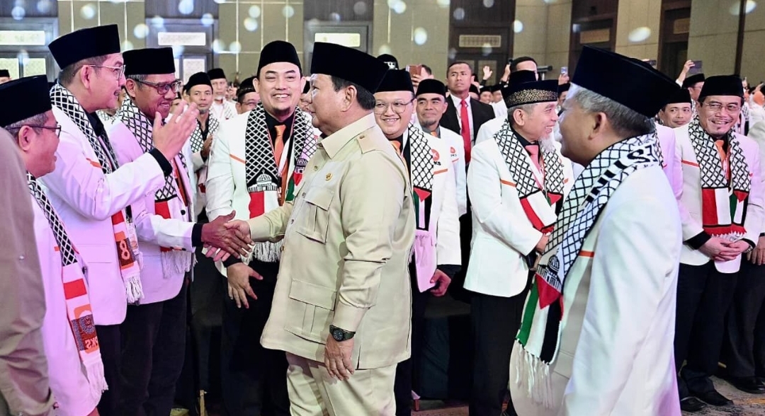 Presiden Prabowo Subianto menghadiri acara Peresmian Penutupan Musyawarah Nasional (Munas) VI PKS Tahun 2025 di Golden Ballroom, The Sultan Hotel, Jakarta, pada Senin, 29 September 2025. (Foto: BPMI Setpres) 