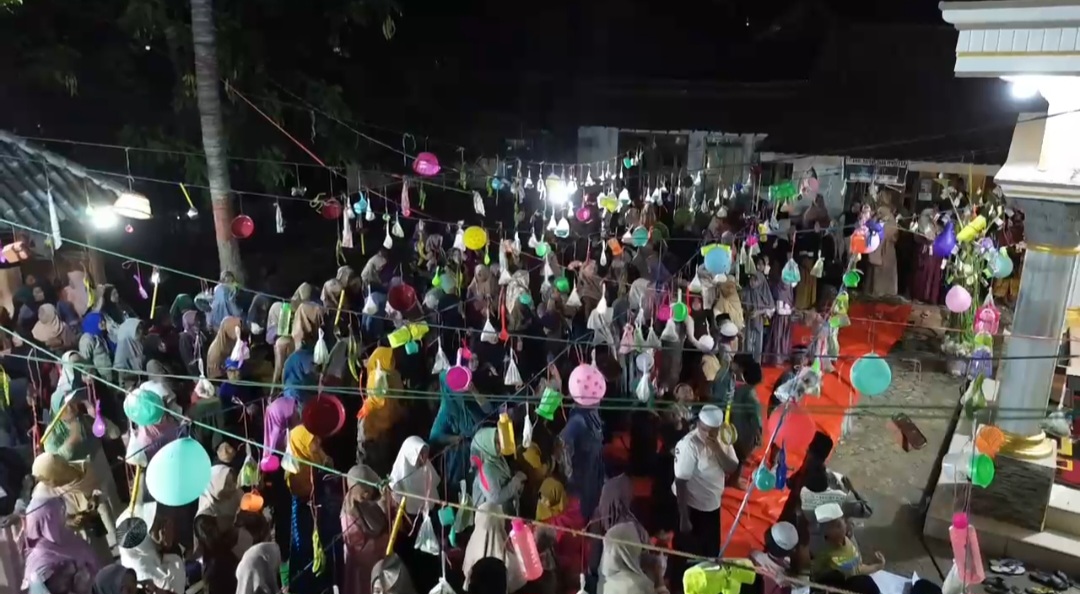 Maulid nabi di Desa Brabe, Kecamatan Maron, Probolinggo. (Foto: Serikat-News)