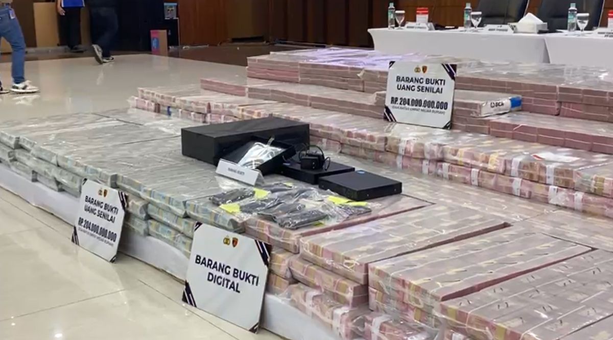 Penampakan Rp204 miliar yang dibobol sindikat dari rekening dormant. (Sumber foto: Istimewa)