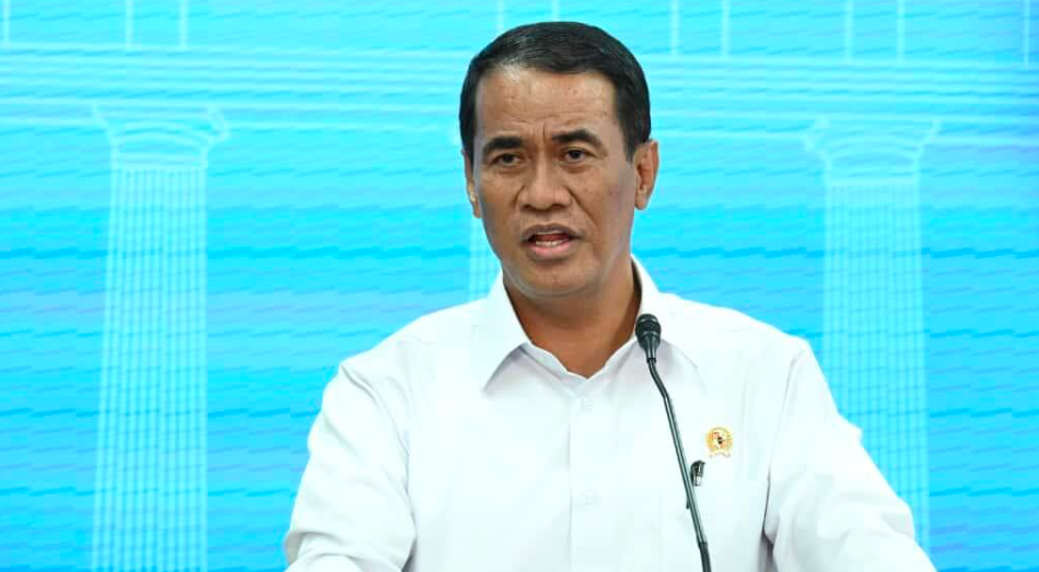 Menteri Pertanian Andi Amran Sulaiman memberikan keterangannya kepada awak media di Istana Kepresidenan, Jakarta, Kamis, 9 Oktober 2025. (Foto: BPMI Setpres)
