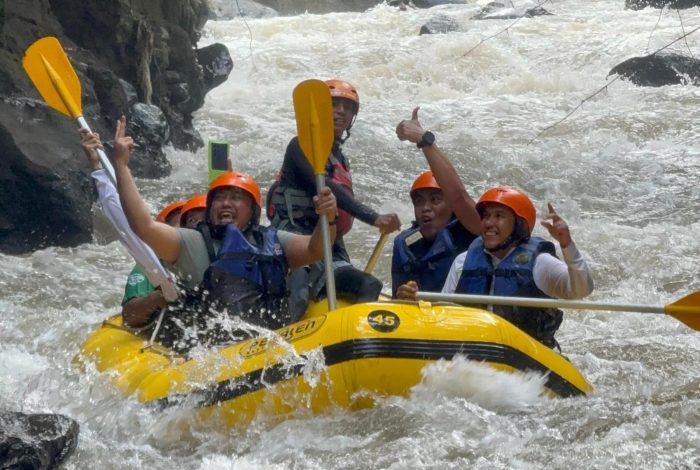 Dua partai berbasis Nahdliyin, PKB dan PPP, menggelar pertemuan strategis di kawasan wisata Pekalen Rafting, Kecamatan Tiris. (Foto: Serikat-News)