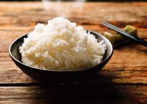 Makan Nasi Hangat atau Dingin, Mana yang Lebih Sehat untuk Tubuh?