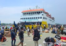 Jelang Mudik Lebaran, Forum Pemuda Kangean Desak Pemkab Sumenep Tambah Armada Pelayaran Milik ASDP