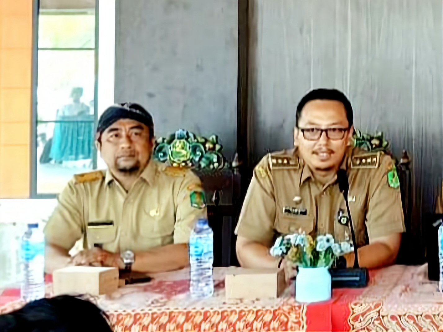 Ketua PKDI Pasongsongan Suhanto dan Camat Pasongsongan Faris Aulia Utomo