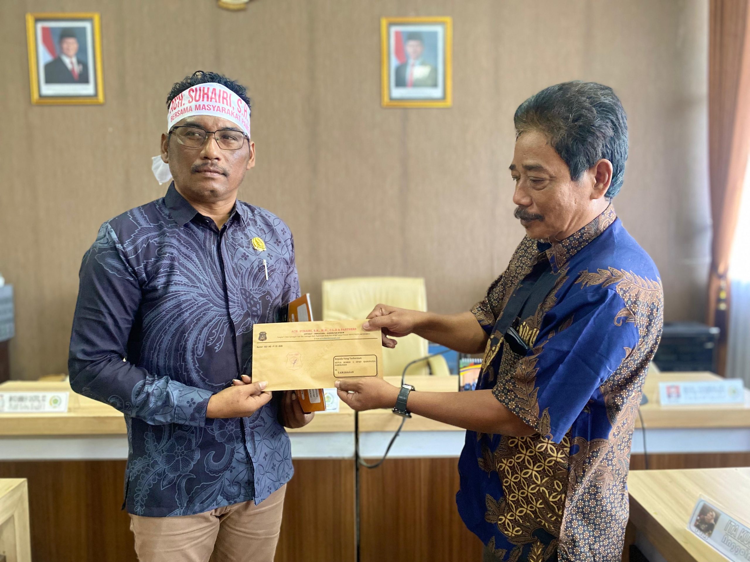 Ach. Suhairi mendatangi langsung Komisi I DPRD Pamekasan untuk meminta kejelasan terkait usulan pemakzulan yang sebelumnya telah diajukan. (Foto: Istimewa) 