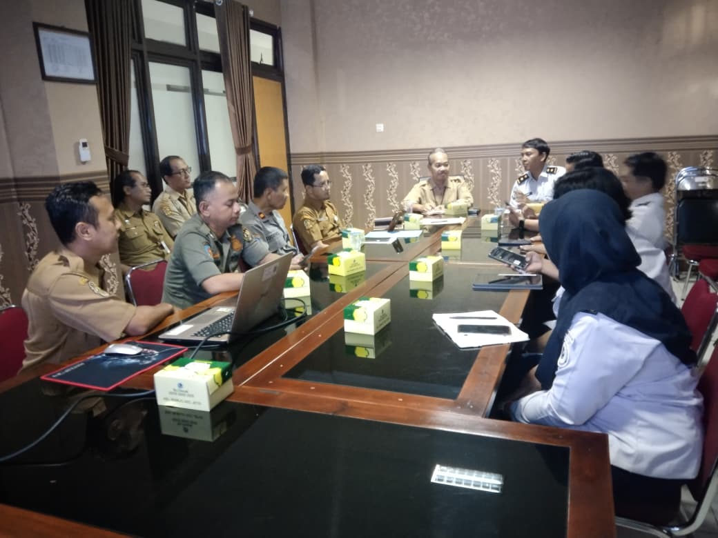 Rapat koordinasi di Kemantren Jetis dan dihadiri unsur kepolisian, TNI, pemerintah kemantren, lurah, serta perangkat wilayah terkait. (Foto: Bapas Yogyakarta) 