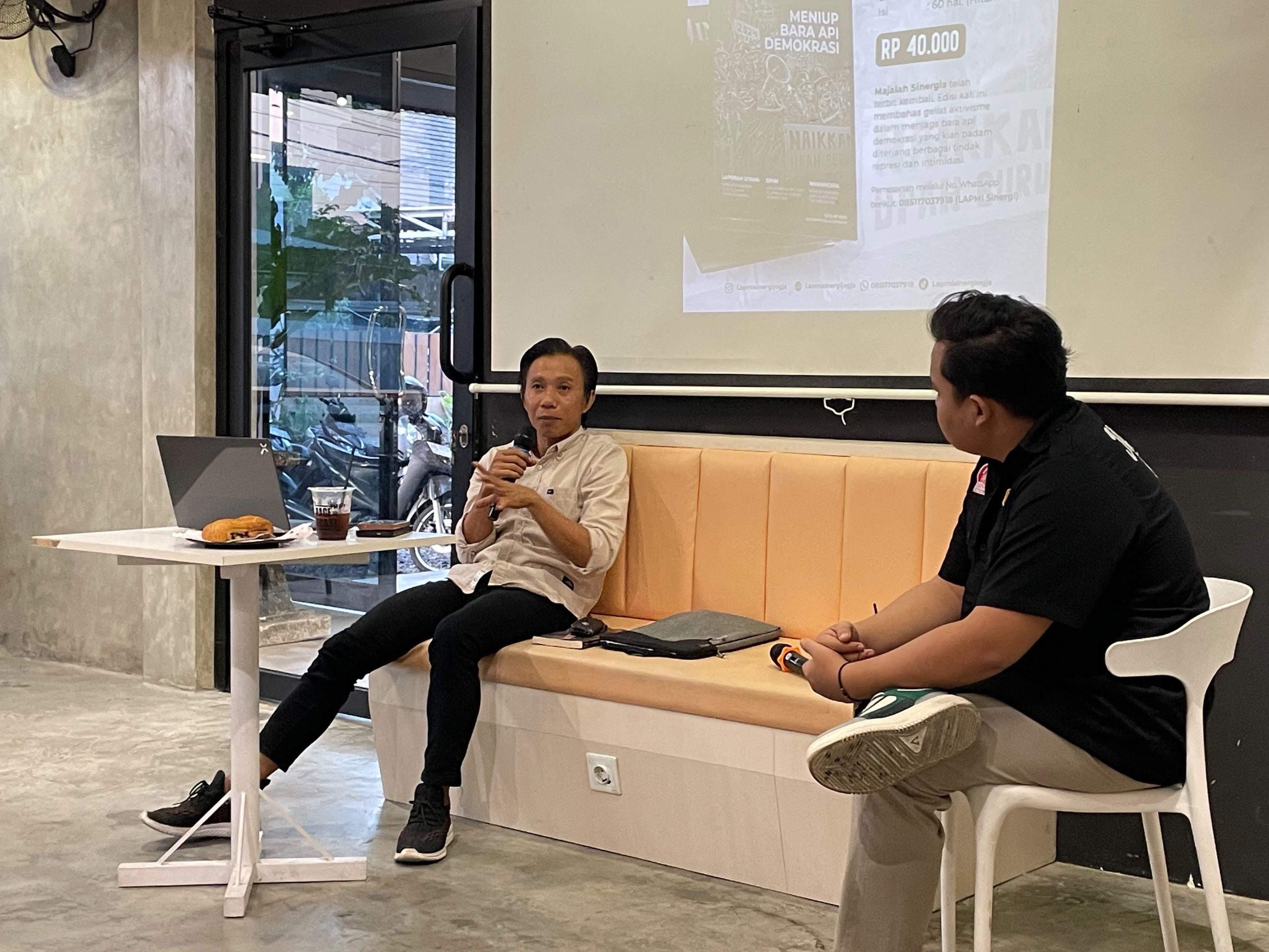 Ketua Serikat Media Siber Indonesia (SMSI) Daerah Istimewa Yogyakarta (DIY), Jafarudin, menegaskan peran pers tak tergantikan di tengah perkembangan media sosial dan kecerdasan buatan. (Foto: Istimewa)