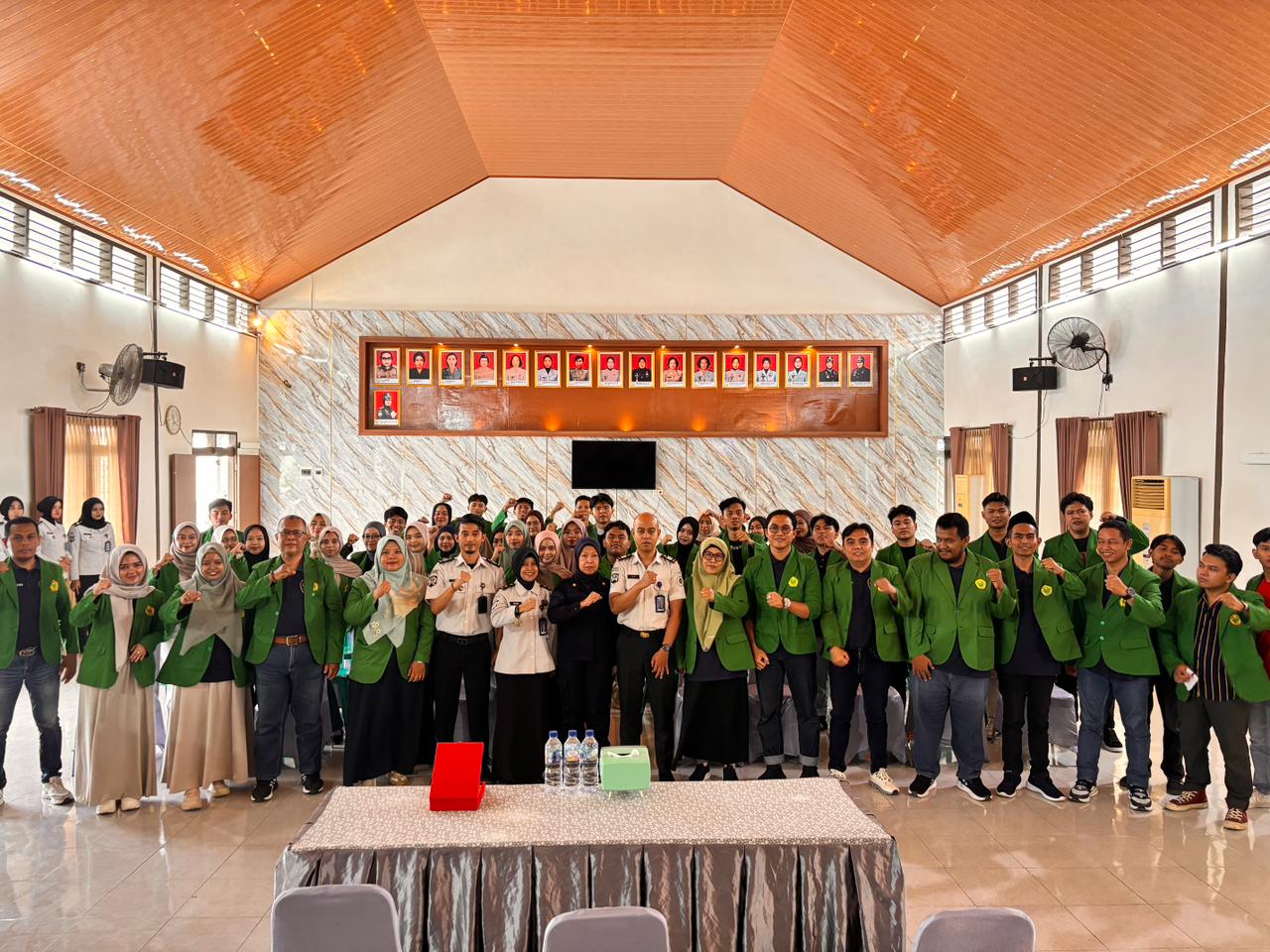 Mahasiswa Fakultas Hukum Universitas Islam Jember (UIJ) melaksanakan kegiatan Kuliah Kerja Lapangan (KKL) di Lembaga Pemasyarakatan (Lapas) Perempuan Kelas IIA Malang pada Rabu (24/6/2026). (Foto: Istimewa) 