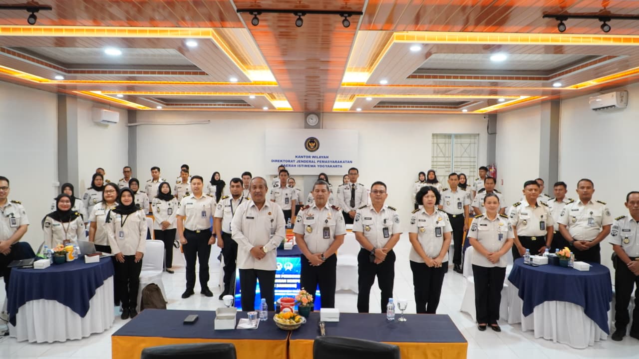 Peserta dari Balai Pemasyarakatan (Bapas) Kelas I Yogyakarta mengikuti Sosialisasi Layanan Permohonan Kegiatan Pengembangan Kompetensi (PK Bangkom) di Kantor Wilayah Direktorat Jenderal Pemasyarakatan Daerah Istimewa Yogyakarta, Selasa (28/7/2026). (Foto: Istimewa) 