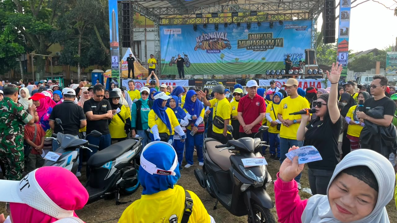 Karnaval GEAR ULTIMA Meriahkan HUT ke-81 RI, Yamaha Perkenalkan Jajaran GEAR ULTIMA Terbaru di Probolinggo