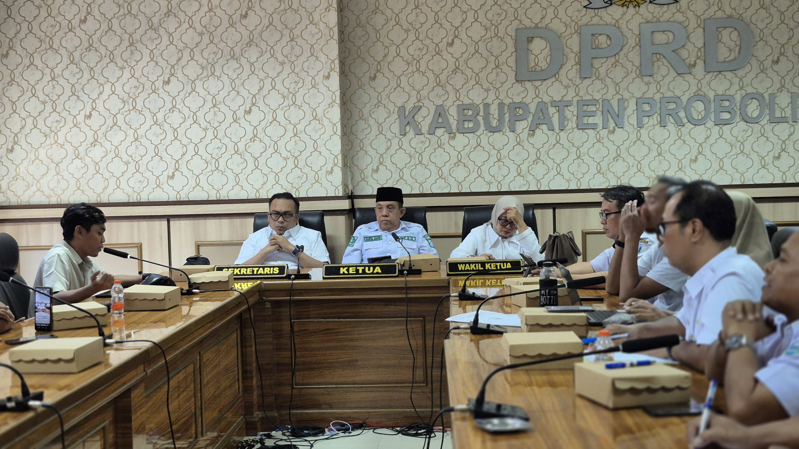 Polemik Kompensasi Tower, Komisi 1 DPRD Probolinggo Diminta Keluarkan Sanksi