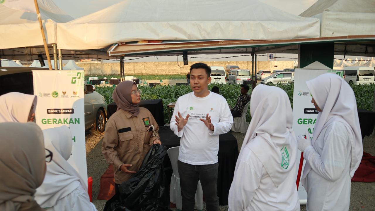 PP IPNU Bersama BAZNAS RI Kerahkan 200 Relawan Kebersihan pada Muktamar NU ke-35