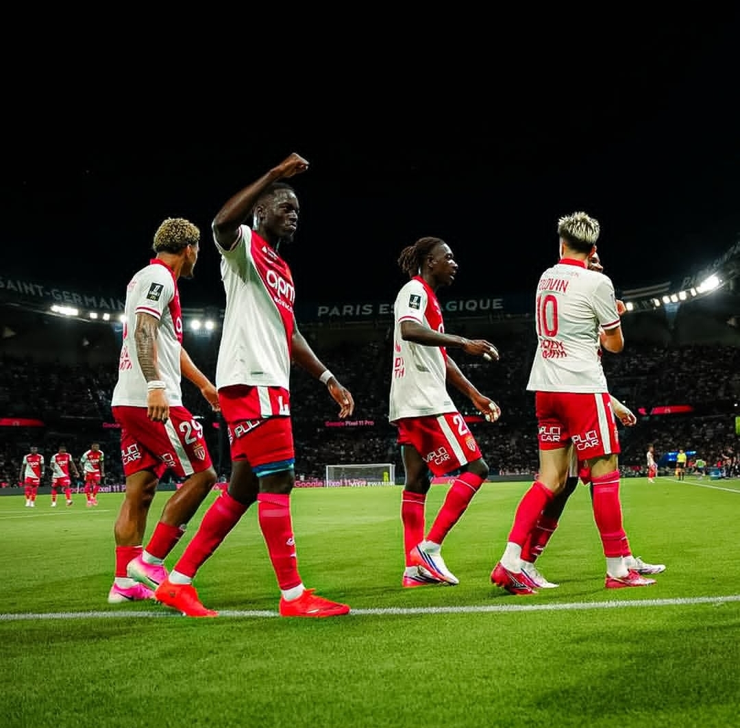 Pemain AS Monaco merayakan gol yang dicetak pada pertandingan Liga Prancis menghadapi PSG di Stadion Parc des Princes, Paris. (Foto: IG AS Monaco