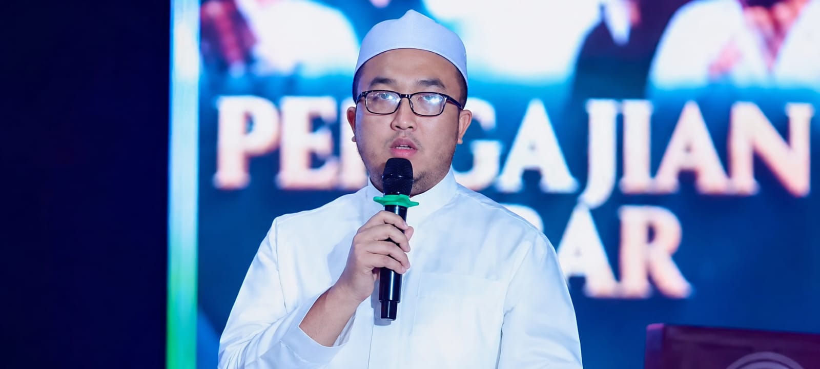 Pesan Lora Baqir disampaikan dalam Pengajian Akbar Maulid Nabi Muhammad SAW dan Haul ke-7 RKH Hasan Bakir serta Haul RKH Murtadho Bhuju’ Tantoh, digelar di Ponpes Darut Tauhid Al-Hasani Palpetto’, Kecamatan Pegantenan, Jumat (4/9/2026) malam. (Foto: Istimewa)