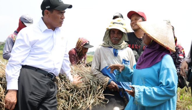 Masyarakat Adat, Menjaga Akar di Tengah Arus Perubahan