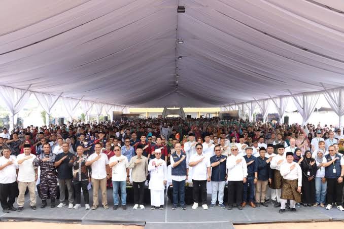 Foto bersama Fertival Transmigrasi 2026 di Rembang, Batam pada Sabtu (10/10/2026). (Foto: Kirwan)